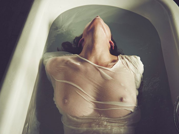 Девушки бывают разные