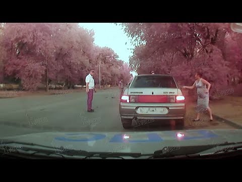 Женщина и ГИББД