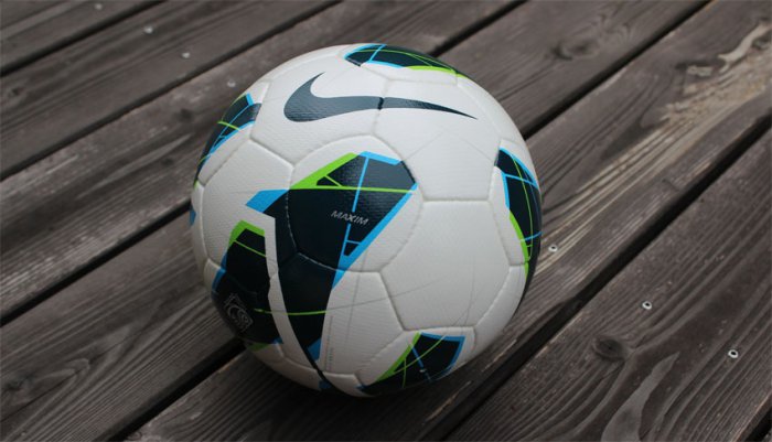 ТОП-10 самых значимых мячей в футболе за последние 20 лет