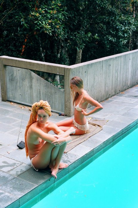 Девушки бывают разные