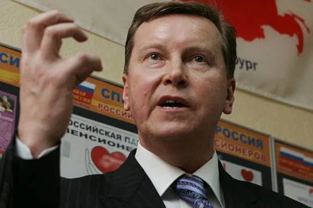 В Госдуме предложили другой эксперимент вместо курортного сбора - обязать членов правительства пожить на среднюю зарплату по РФ В Госдуме предложили другой эксперимент вместо курортного сбора - обязать членов правительства пожить на среднюю зарплату по РФ