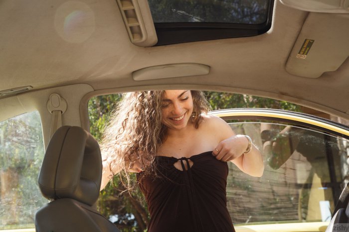 Девушки бывают разные