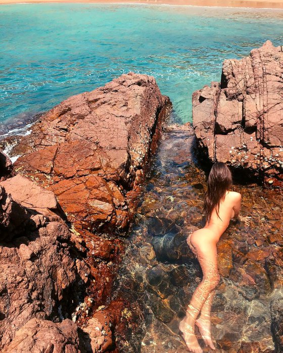 Девушки бывают разные