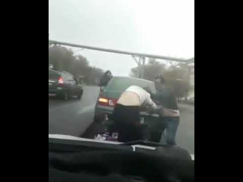  Девушек бить нельзя?