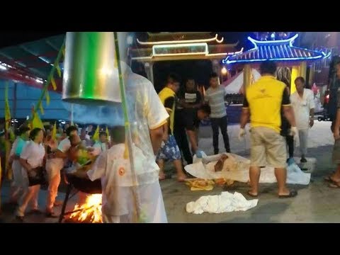 А у вас там мужчина сварился!