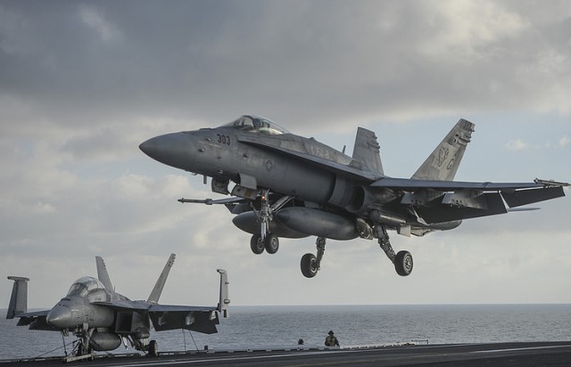 США вместе с Францией и Великобританией начали военную операцию против Сирии    