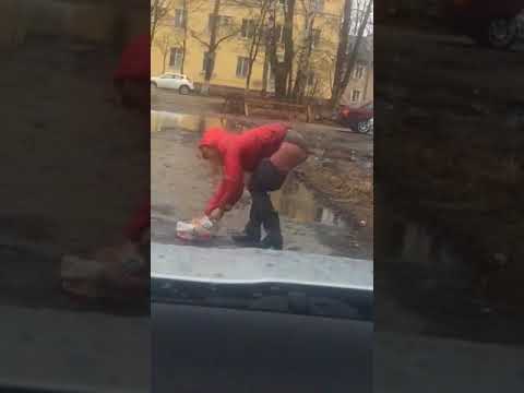 И пошла Красная Курточка к бабушке с пирожками