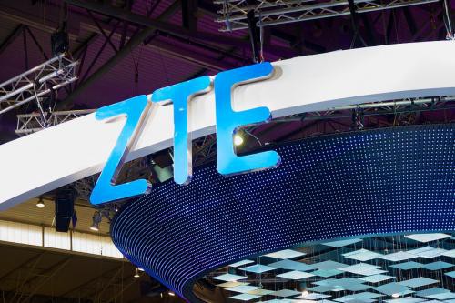 ZTE прекращает продажи смартфонов    