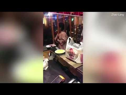 Китайский ресторан предлагает скидки для худых