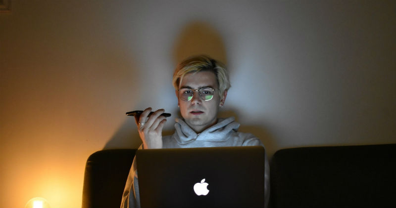 Журналист из США доказал, что телефоны прослушиваются