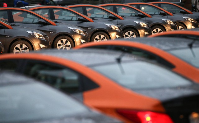 За год у каршеринга BelkaCar украли 18 тысяч литров омывайки