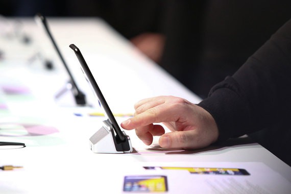 Это провал? В Яндекс продали всего 400 смартфонов    