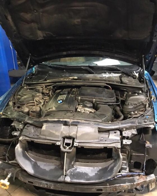 Автомобиль BMW, с которого не снимался передний бампер