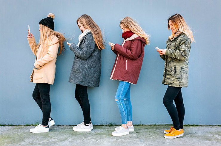 Опасно ли свечение экранов телефонов и планшетов