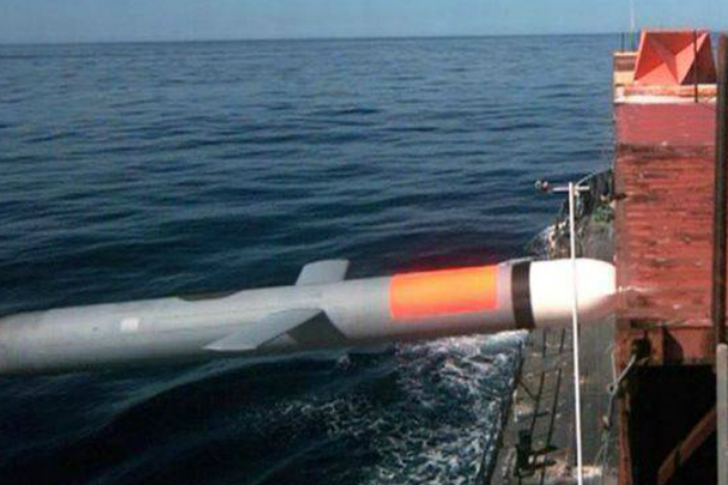 Томагавк поражает цель