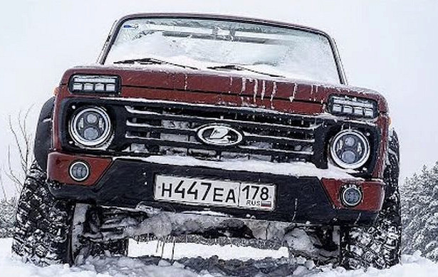 Нива мощностью 500 сил «рвет» самые крутые джипы