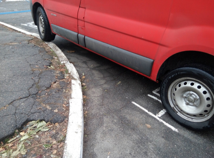 Как остановить автомобиль, если отказали тормоза