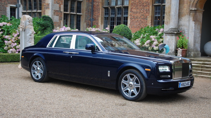 Автомобили, на которых ездят Максим Галкин и Алла Пугачева