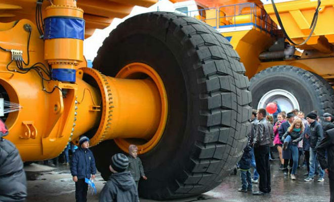 Самосвалы, которые больше домов