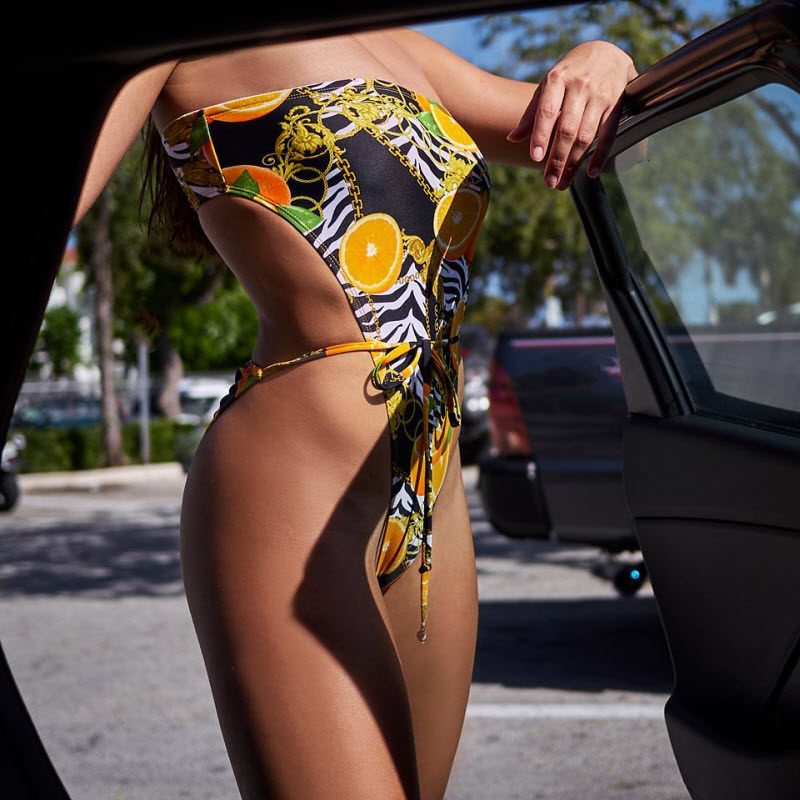 В соцсетях обсуждают новый женский купальник