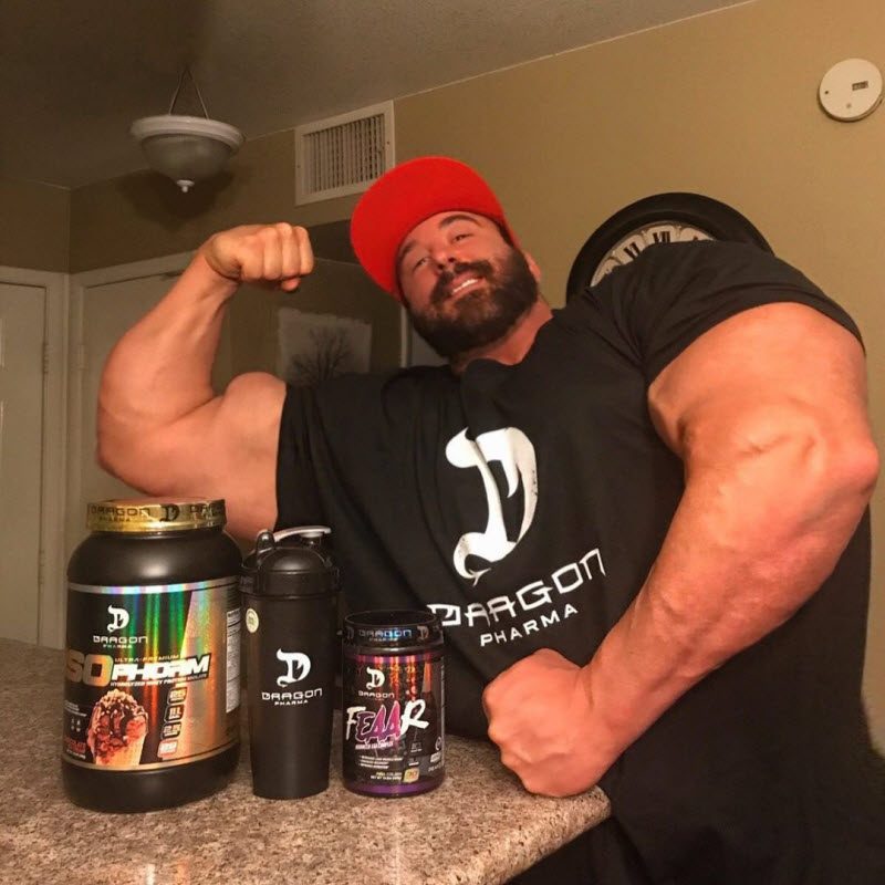 Худой подросток превратился в гору мышц