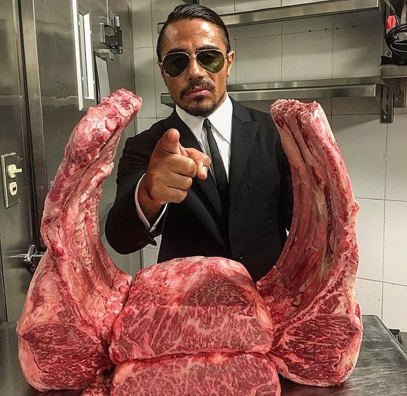 В ресторане известного повара подают позолоченный стейк