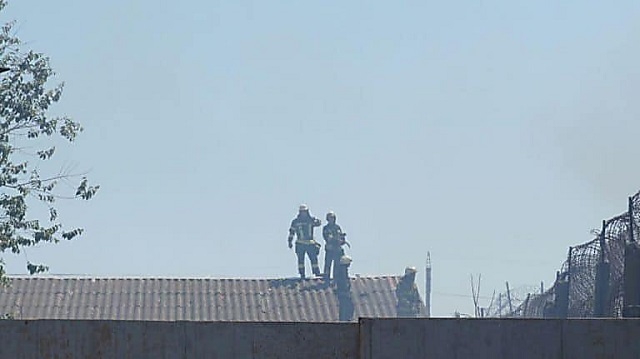 Из колонии в Одессе произошел массовый побег. Пятьсот человек забаррикадировалась, 15 сбежали (10 фото + видео) Из колонии в Одессе произошел массовый побег. Пятьсот человек забаррикадировалась, 15 сбежали (10 фото + видео)