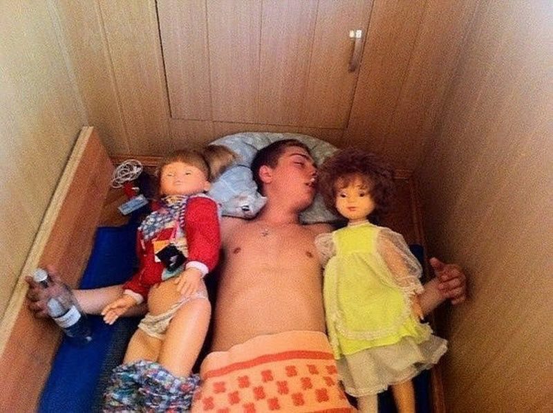 Забавы молодых: пьянки, гулянки, вписки