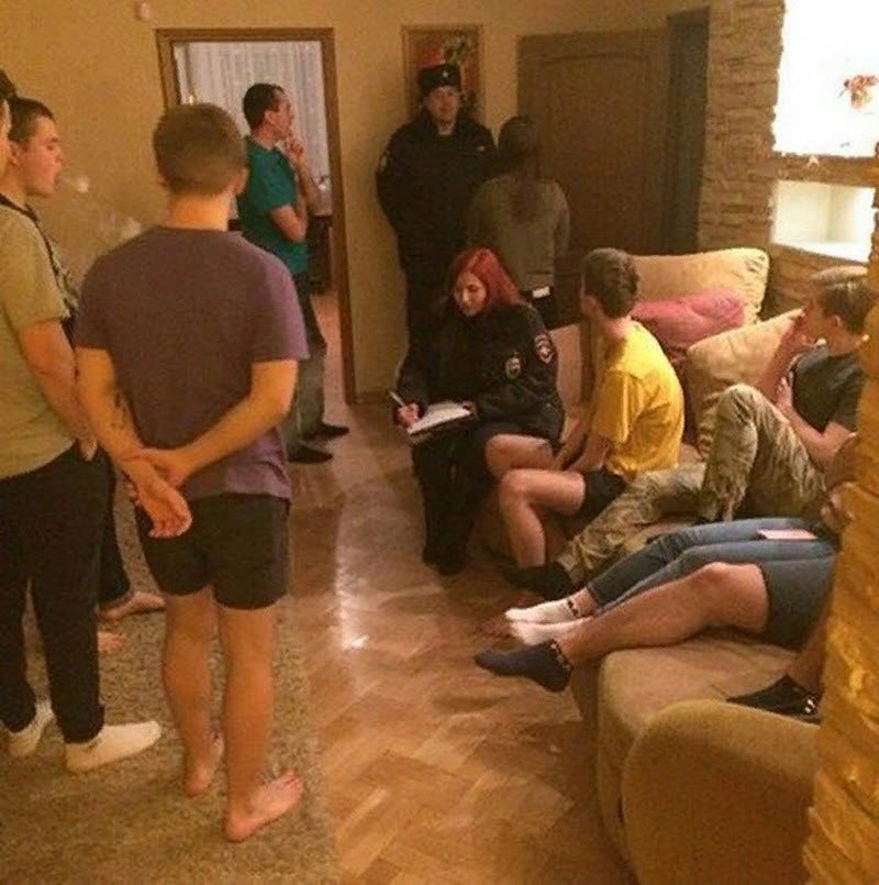 Забавы молодых: пьянки, гулянки, вписки
