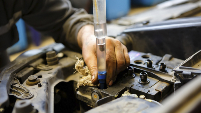 Как оживить севший автомобильный аккумулятор