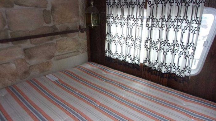 Необычный американский дом на колесах 70-х годов