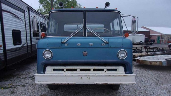 Необычный американский дом на колесах 70-х годов