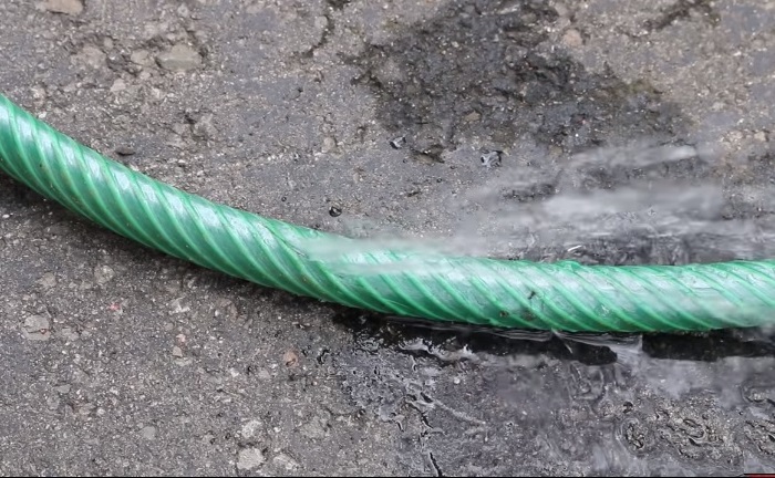 Как отремонтировать протекающий садовый шланг