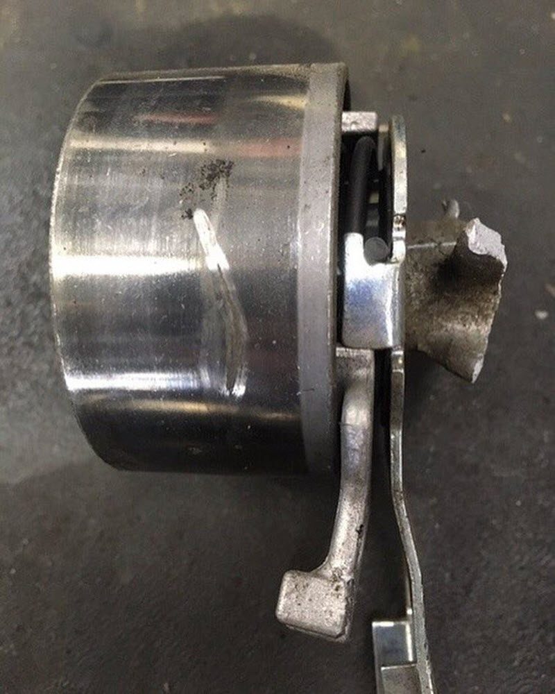 Механики забыли под капотом тряпку и что из этого вышло