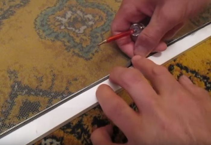 Ручка для москитной сетки из пластиковой бутылки своими руками Ручка для москитной сетки из пластиковой бутылки своими руками