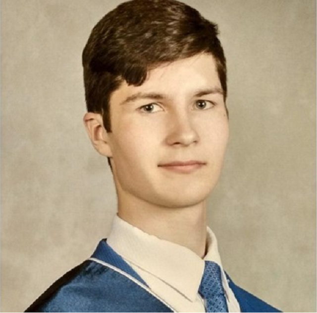 Выпускник "Северской гимназии" с фамилией Путин набрал 300 баллов на ЕГЭ Выпускник "Северской гимназии" с фамилией Путин набрал 300 баллов на ЕГЭ