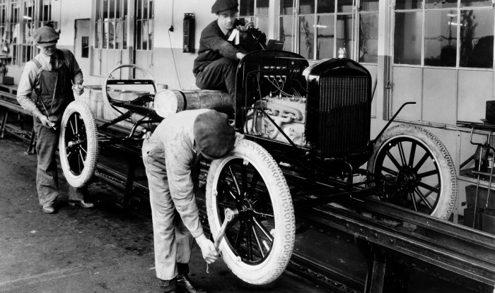 Для чего углы цехов на заводах Генри Форда красили белой краской