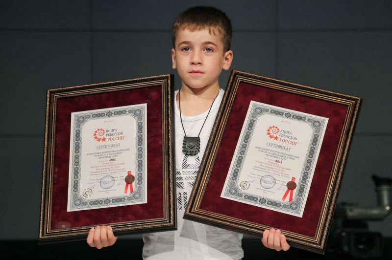 6-летний "Чеченский Шварценеггер" установил два мировых рекорда 6-летний "Чеченский Шварценеггер" установил два мировых рекорда