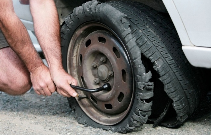 Чем опасна перекачка шин автомобиля