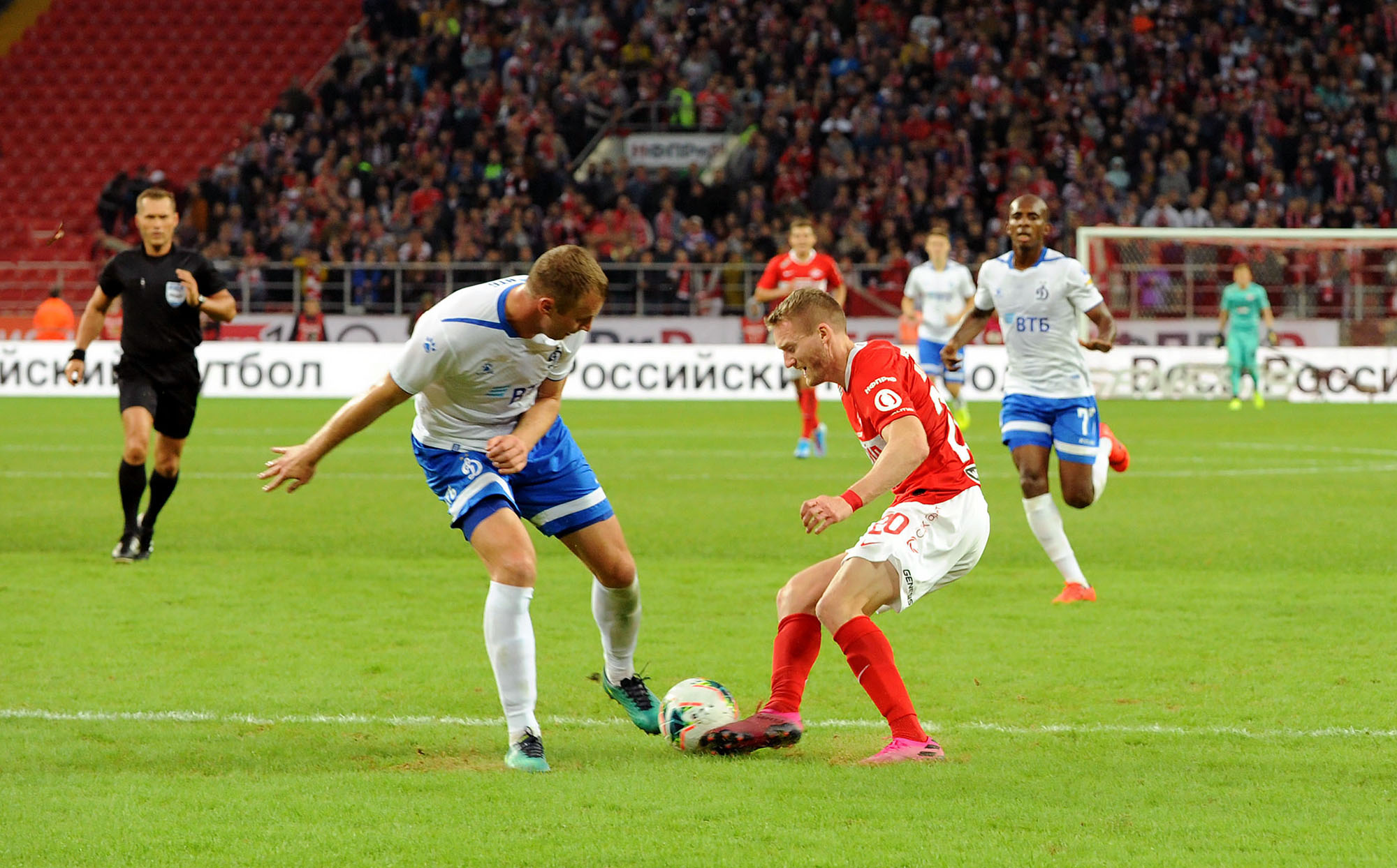 Спартаку не выиграл у Динамо