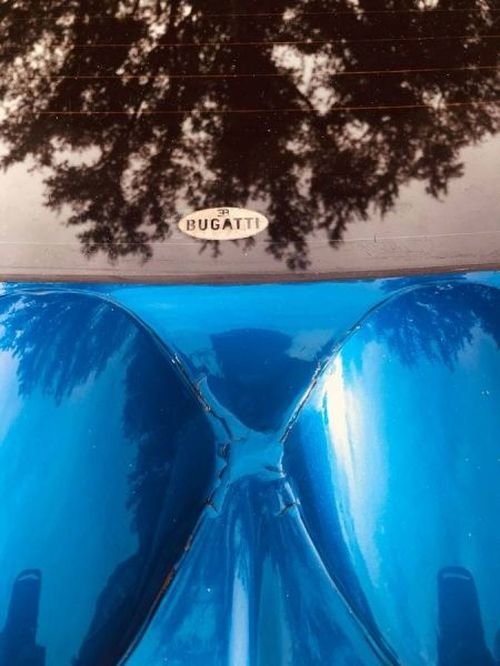 "Bugatti Veyron" продают в 20 раз дешевле оригинала