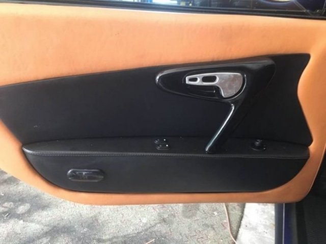 "Bugatti Veyron" продают в 20 раз дешевле оригинала