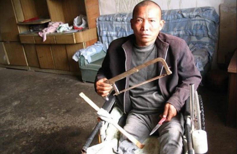 10 экстремальных ситуаций, в которых пришлось самостоятельно ампутировать конечность, чтобы выжить 10 экстремальных ситуаций, в которых пришлось самостоятельно ампутировать конечность, чтобы выжить