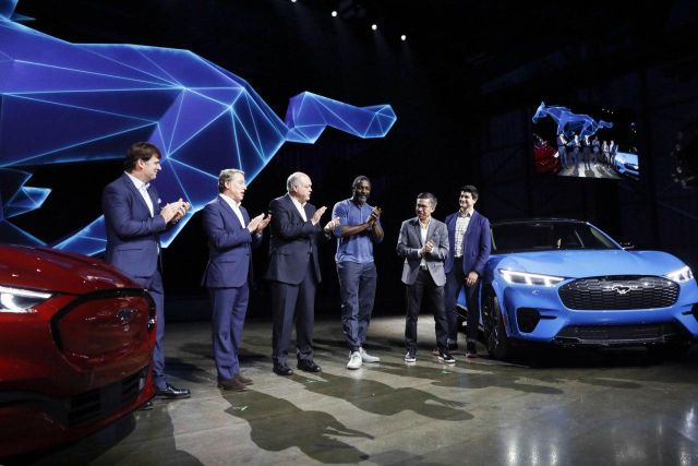 Конкурент Tesla: Ford анонсировал электрокар Mustang Mach-E