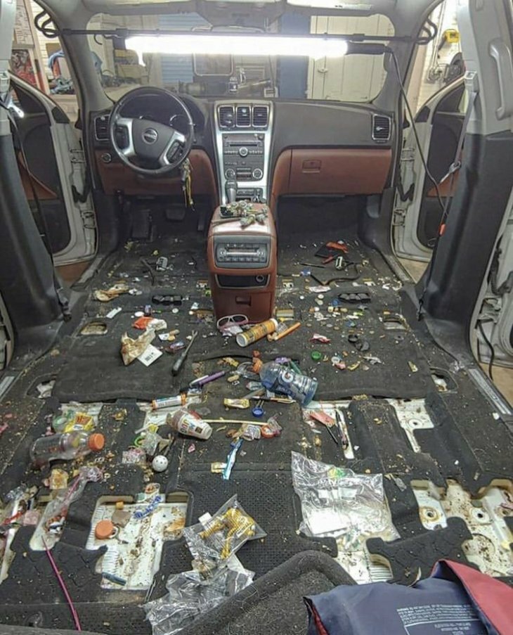 Будни работников химчистки авто