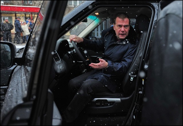 Медведев раскритиковал снижение порога превышения скорости до 10 км/ч    