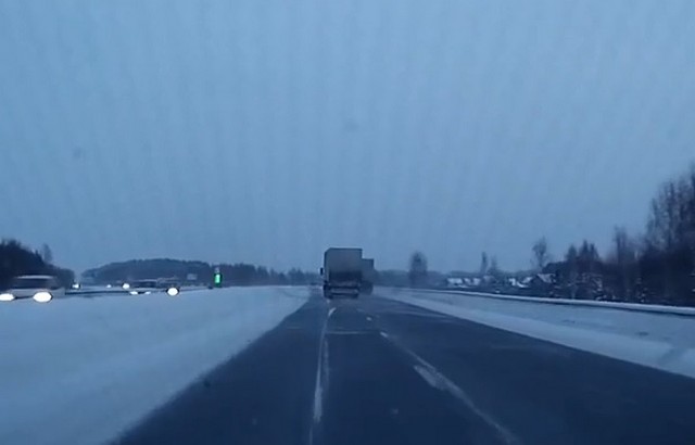 «Тормози, Артем, Газель сзади»