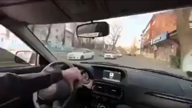 Каким словом вы бы охарактеризовали этого гонщика?