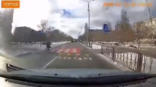 Пьяный мужчина сбил коляску с ребёнком