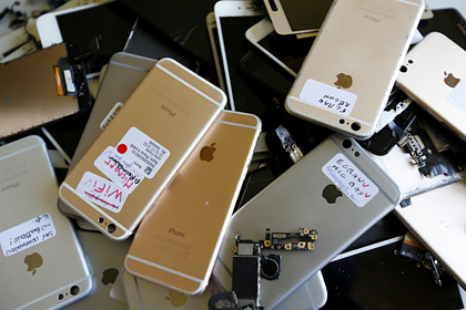 Россиян захотели обязать регистрировать смартфоны. Не бесплатно